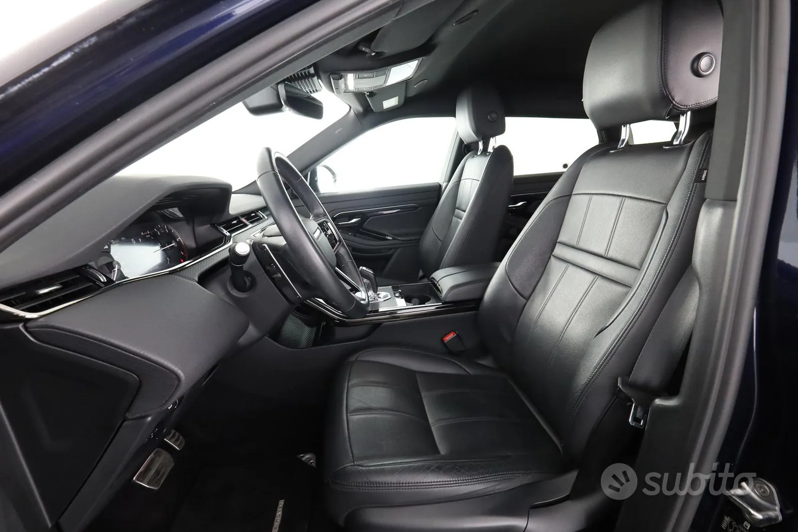 Land Rover Range Rover Evoque 2022 photo 2
