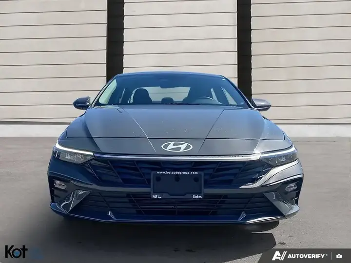 Hyundai Elantra 2025 photo 2
