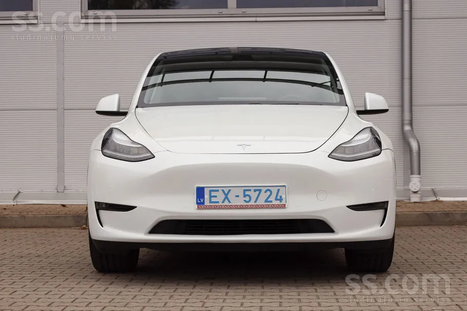 Tesla Model Y 2020 photo 2