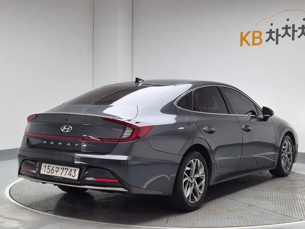 Hyundai Sonata 2022 photo 3