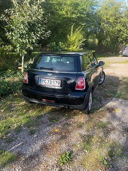 Mini One 2012 photo 3