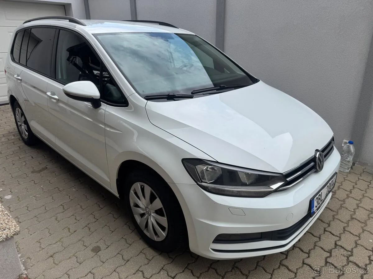 Volkswagen Touran 2019 photo 2