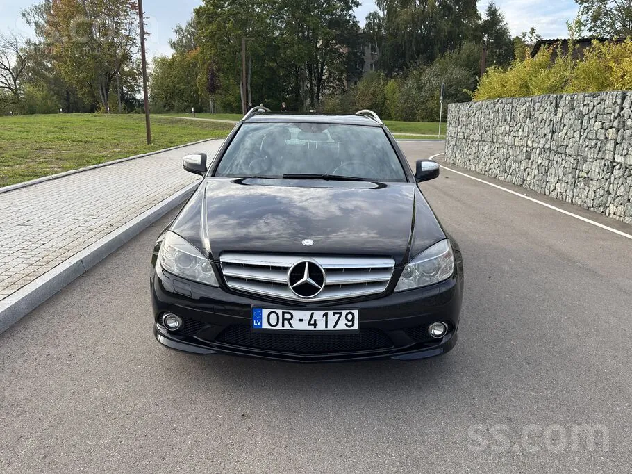 Mercedes-Benz C320 2008 photo 2