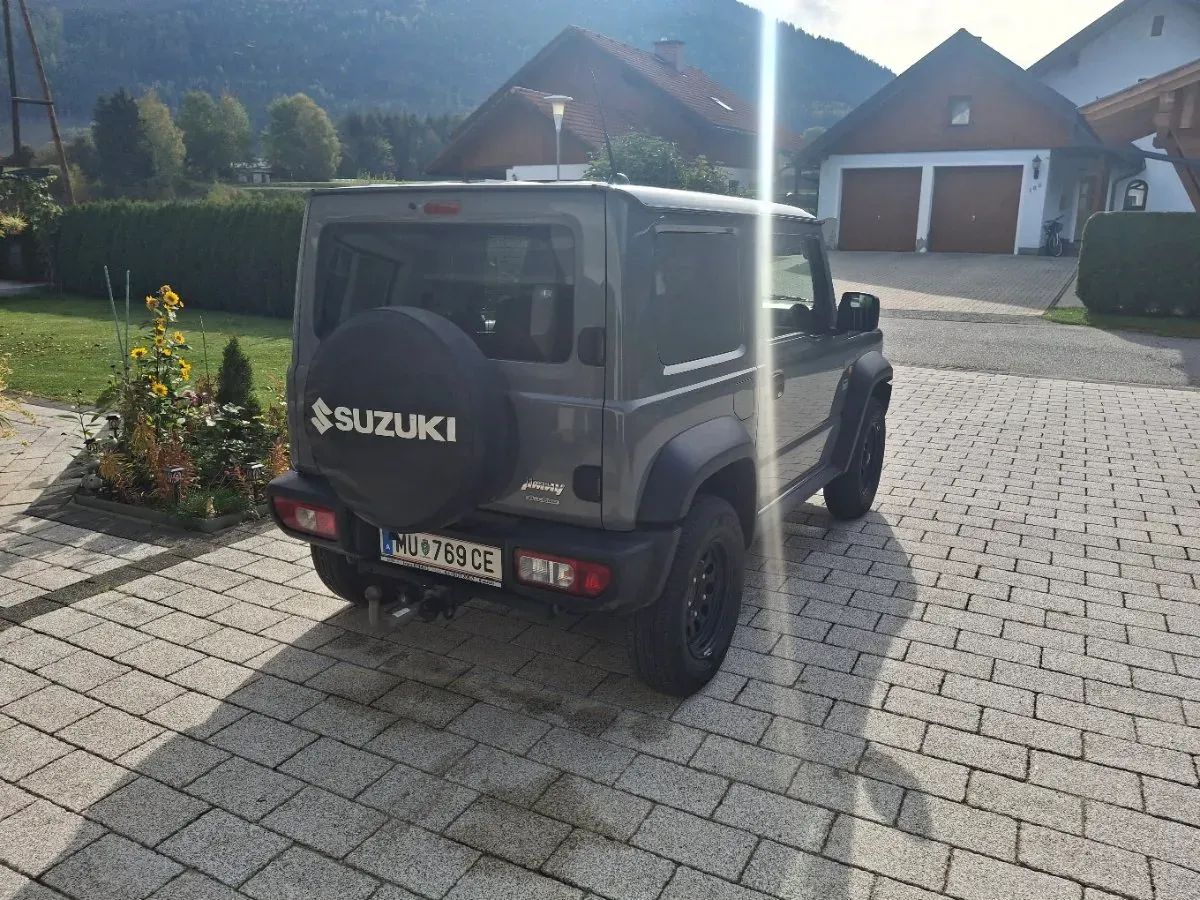 Suzuki Jimny 2023 photo 2