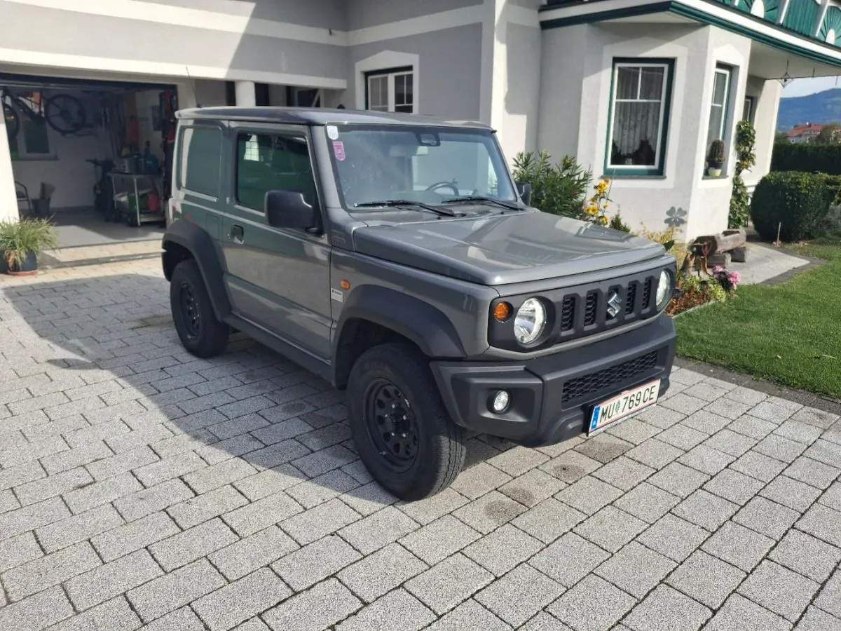 Suzuki Jimny 2023 photo 3