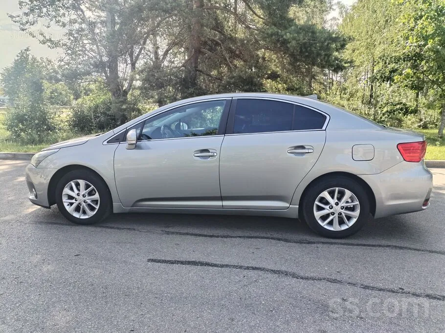 Toyota Avensis 2012 photo 3