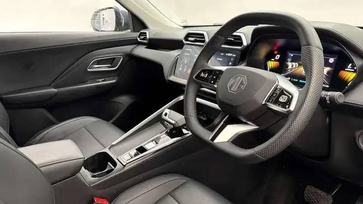 MG Mg Zs 2025 photo 2