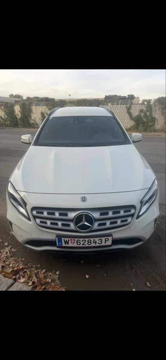 Mercedes-Benz Gla Class 2017 photo 2