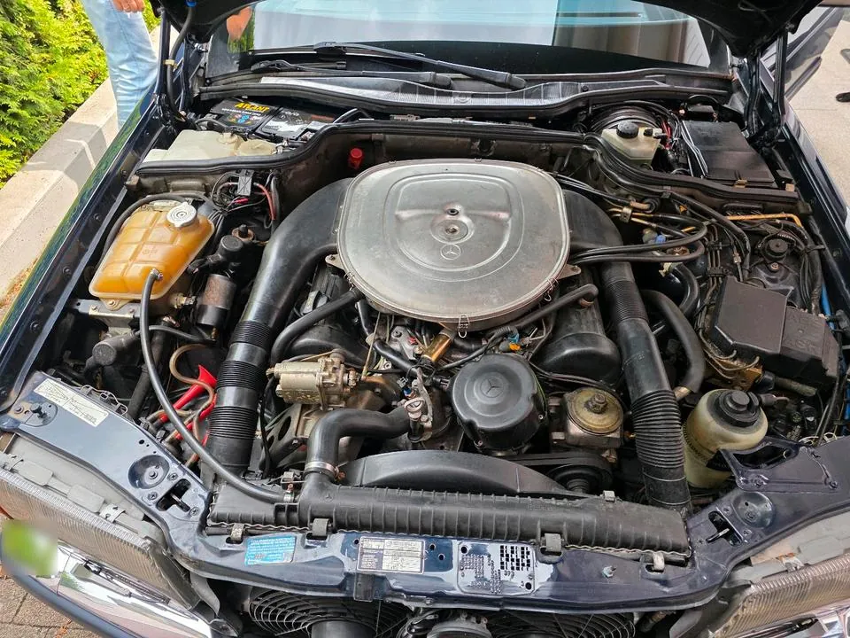 Mercedes-Benz W126