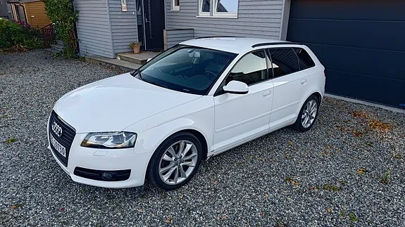 Audi A3 2012 photo 2
