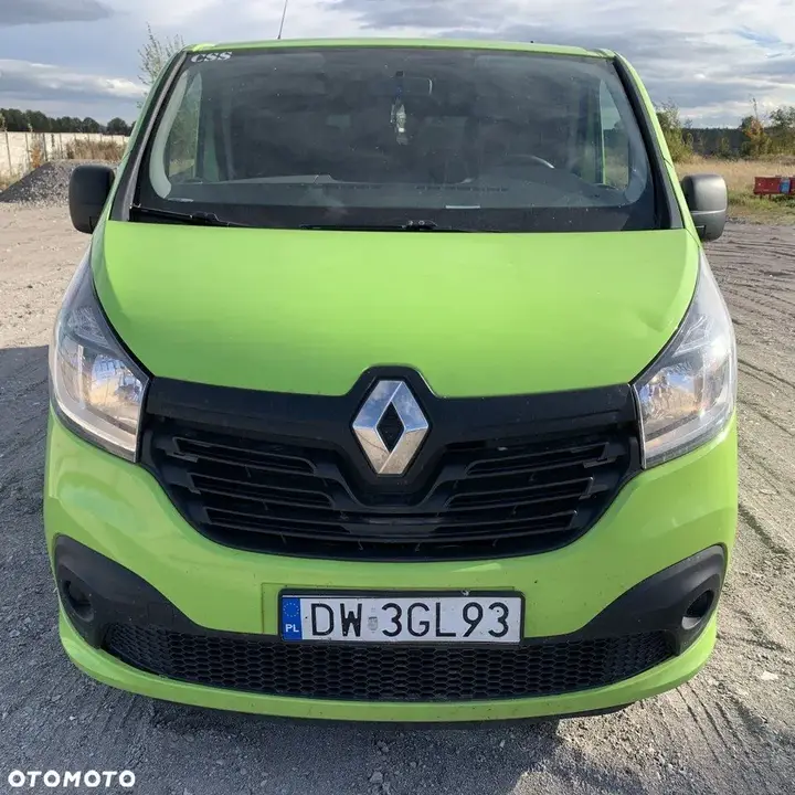 Renault Trafic 2017 photo 2