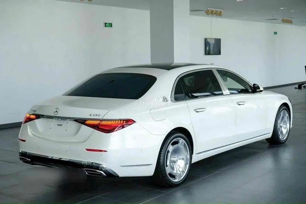 Mercedes-Benz S-Class 2025 photo 2
