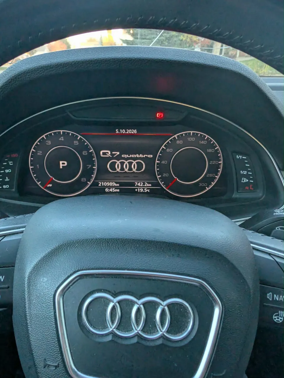 Audi Q7 2017 photo 2