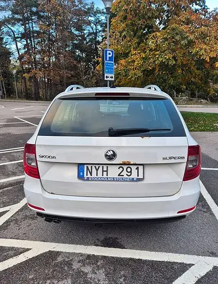Skoda Superb 2014 photo 3