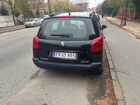 Peugeot 207 2011 photo 2