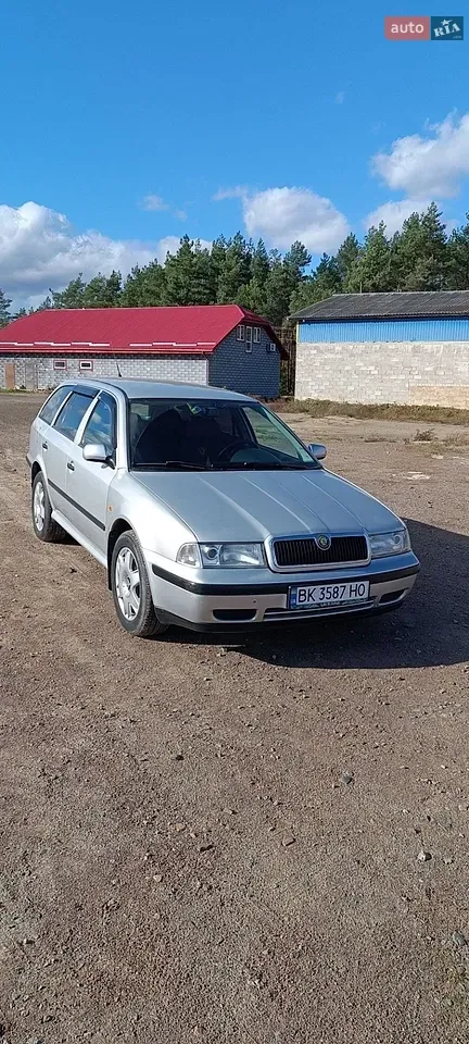 Skoda Octavia 2000 photo 3