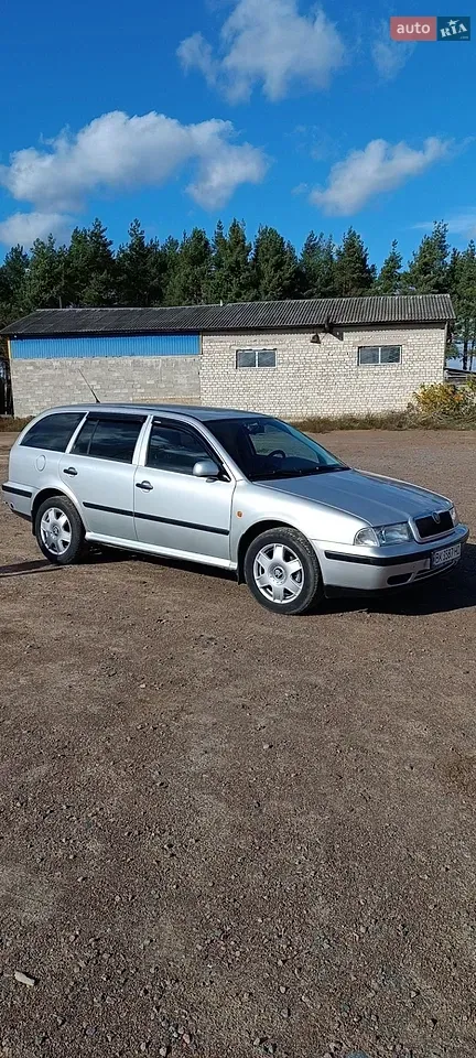 Skoda Octavia 2000 photo 4