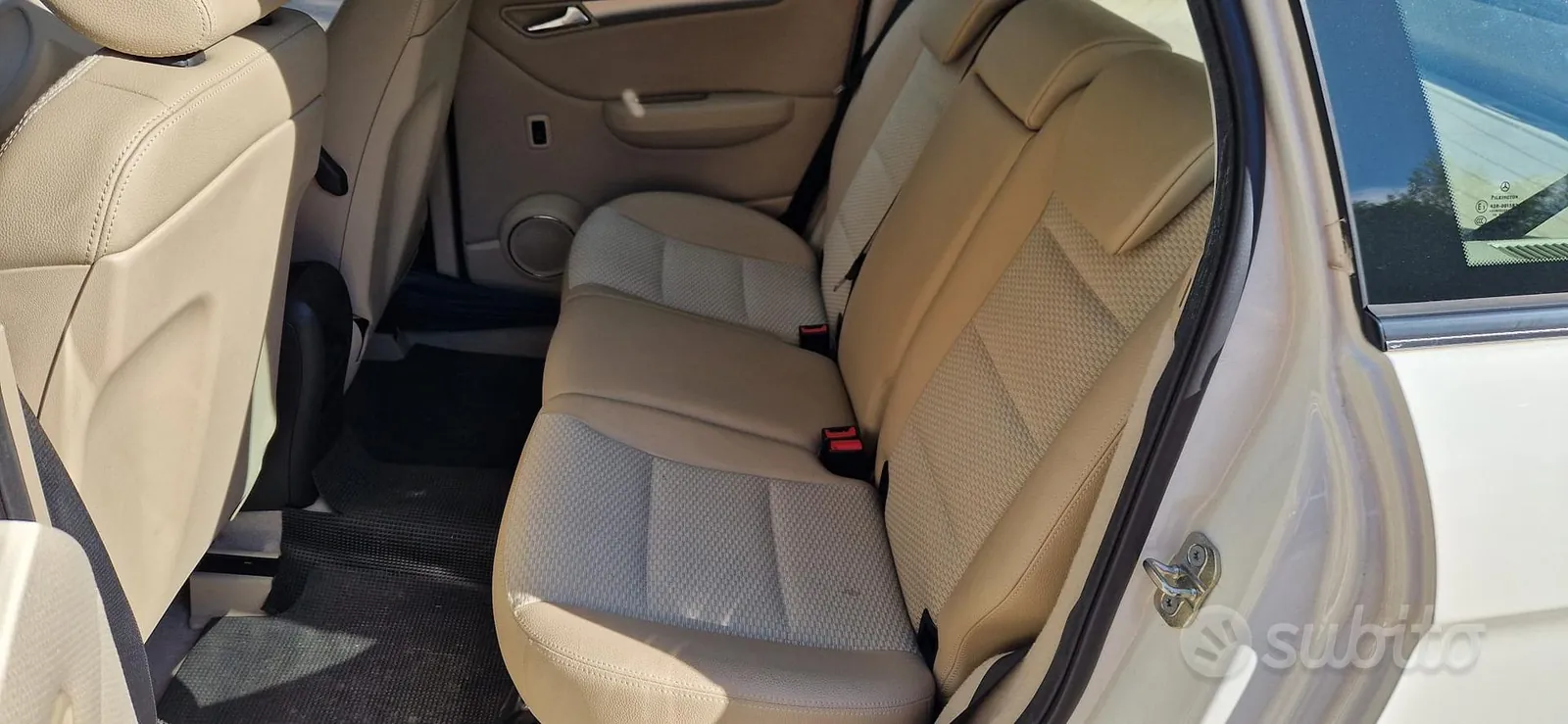 Mercedes-Benz B 2011 photo 3
