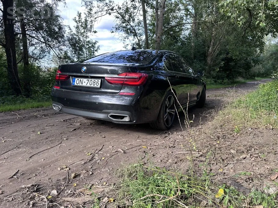 BMW 740 2016 photo 3