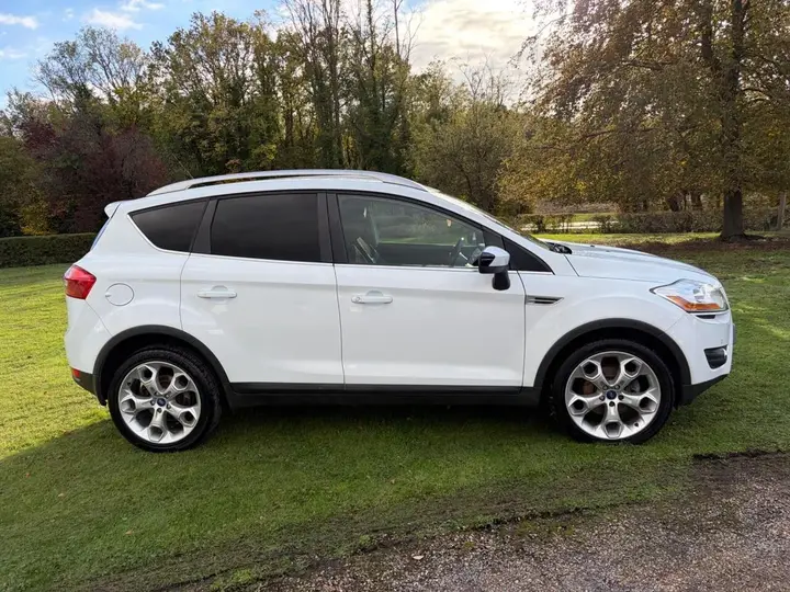 Ford Kuga 2012 photo 4