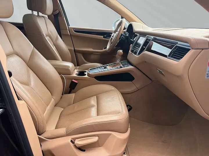 Porsche Macan 2015 photo 2