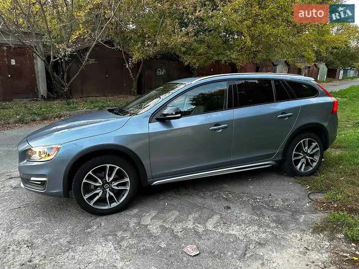 Volvo V60 2018 photo 3