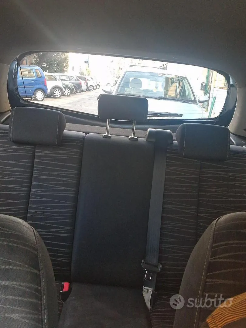 Mazda 2 2008 photo 4