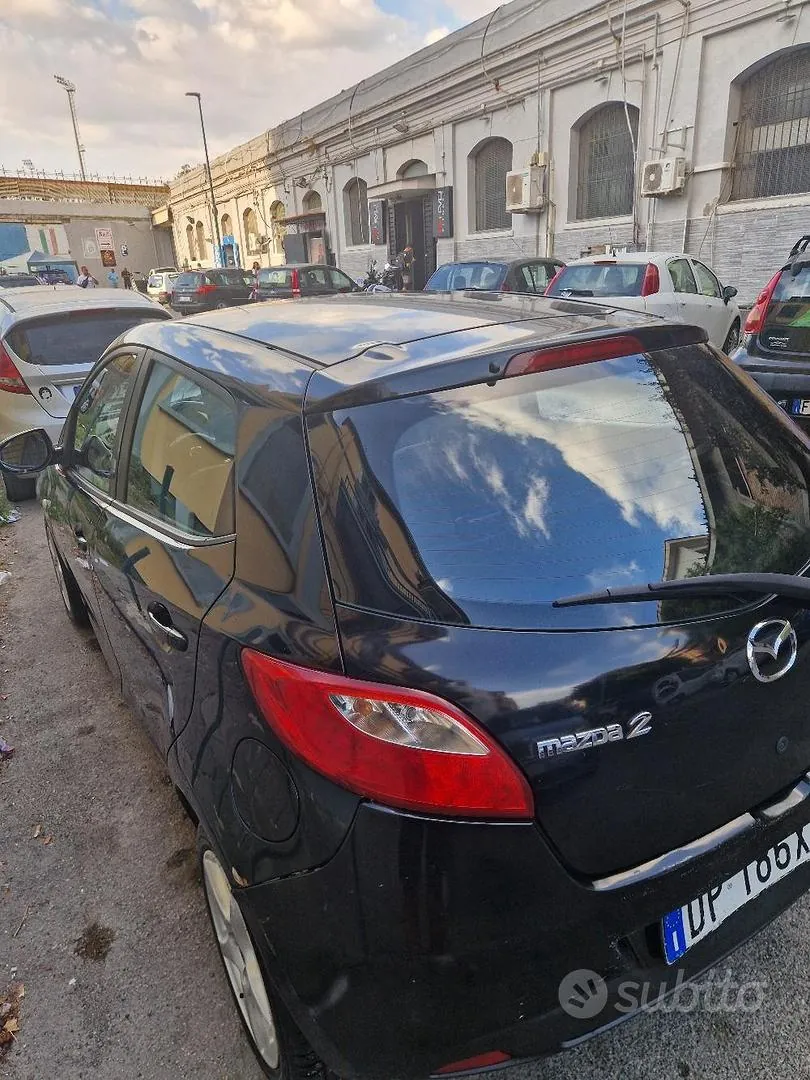 Mazda 2 2008 photo 2