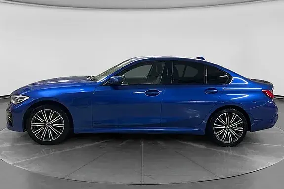 BMW 330E 2020 photo 2