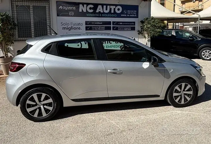 Renault Clio 2023 photo 3