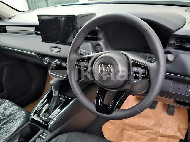 Honda Vezel 2025 photo 3