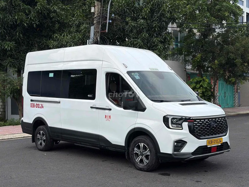 Ford Transit 2024 photo 2