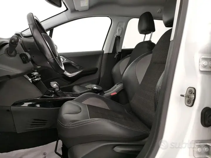 Peugeot 2008 2017 photo 5