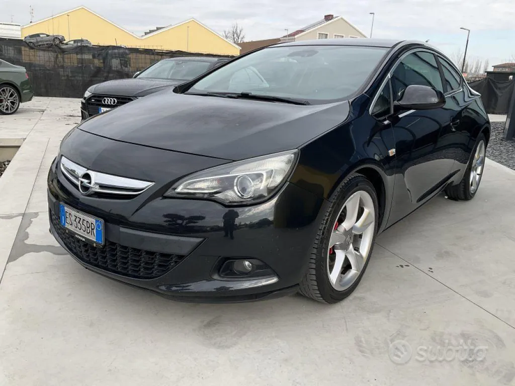 Opel Astra 2013 photo 3