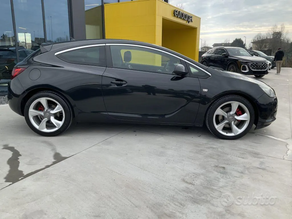 Opel Astra 2013 photo 5