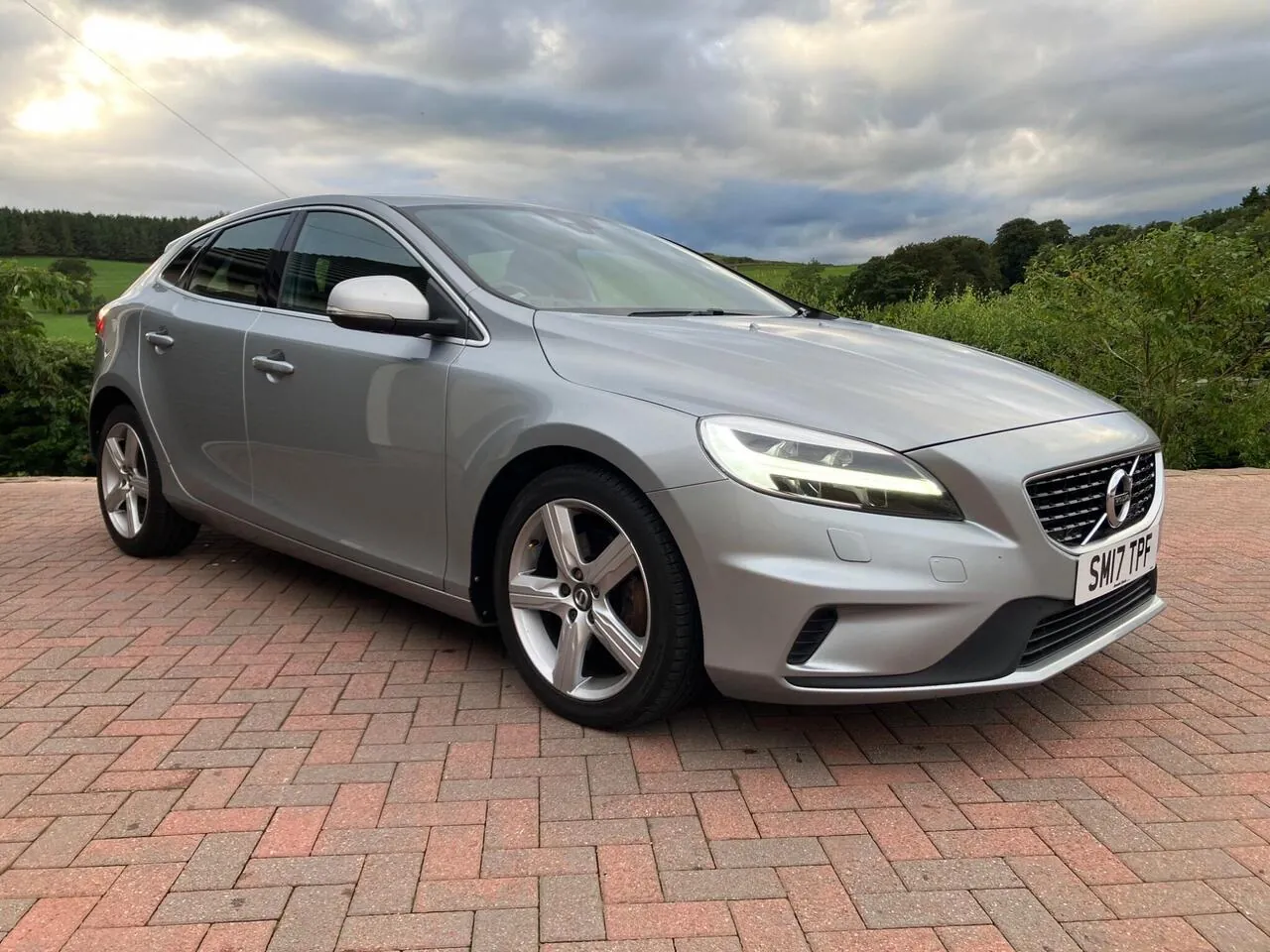 Volvo V40