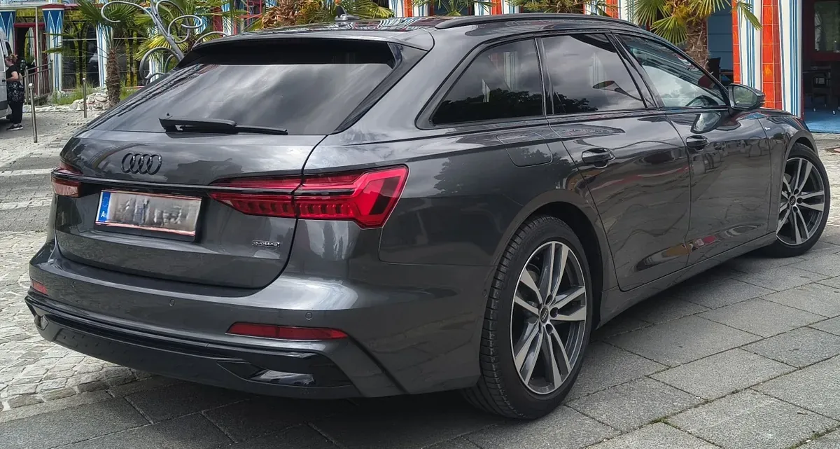 Audi A6 2025 photo 2