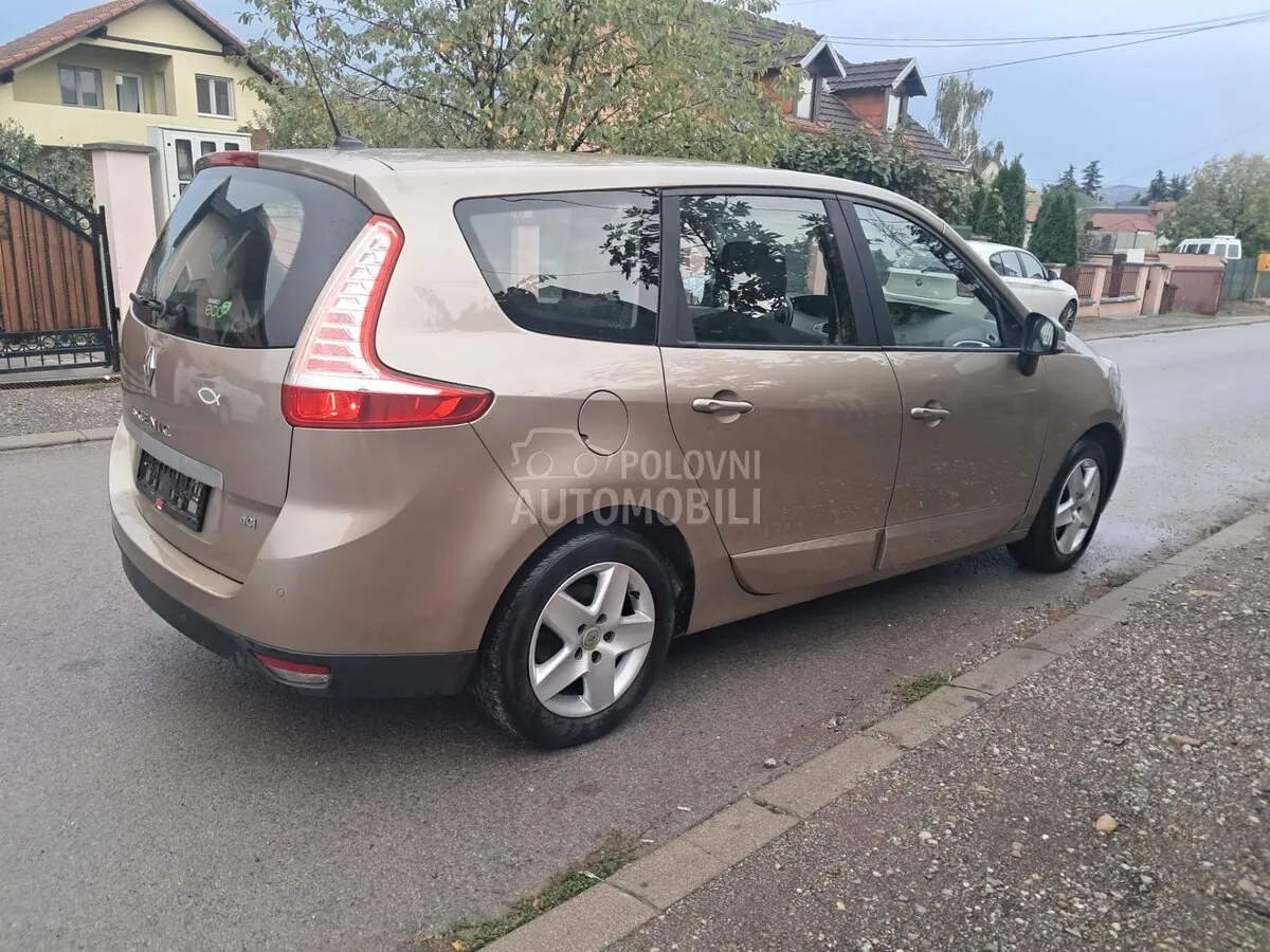 Renault Grand Scenic 2014 photo 5