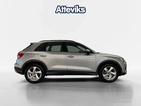 Audi Q3 2021 photo 2