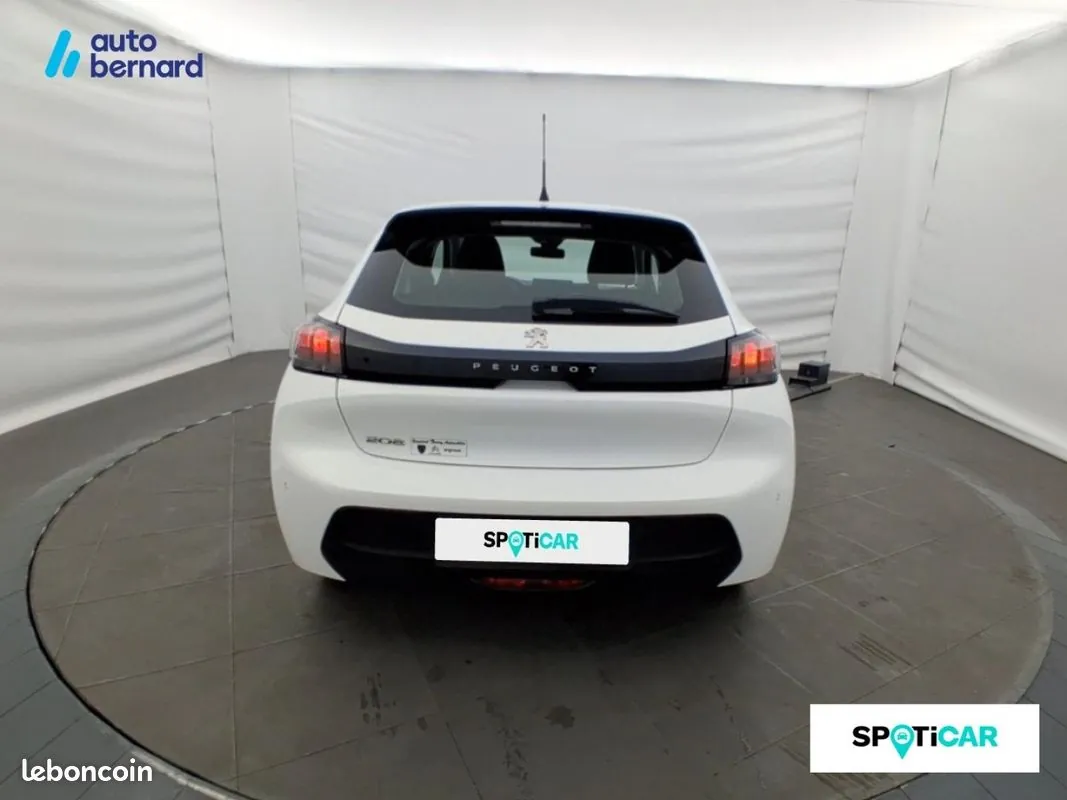 Peugeot 208 2023 photo 5