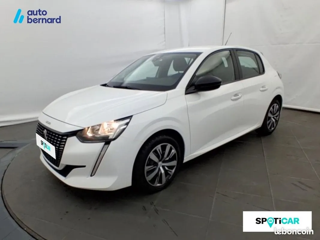 Peugeot 208 2023 photo 3