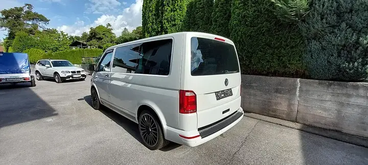 Volkswagen Multivan 2018 photo 2