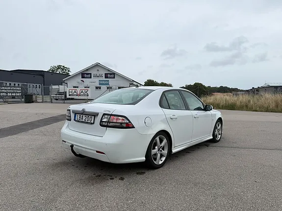 Saab 9-3 2010 photo 4