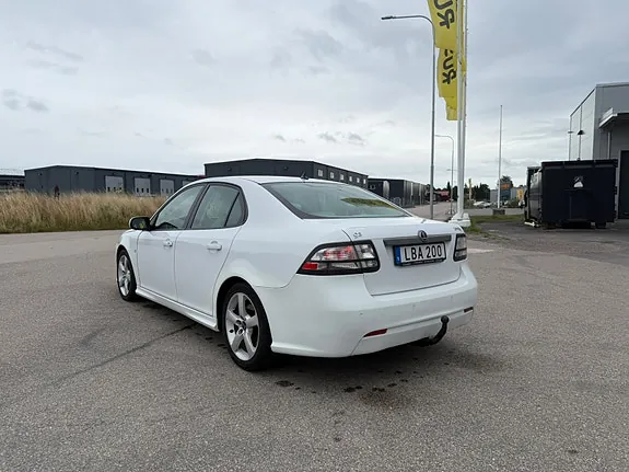 Saab 9-3 2010 photo 3