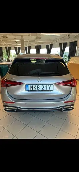 Mercedes-Benz C 300 E 2022 photo 5