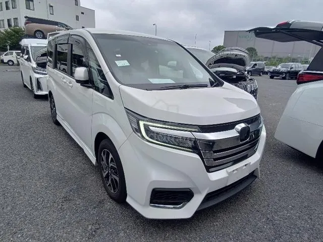 Honda Stepwagon Spada
