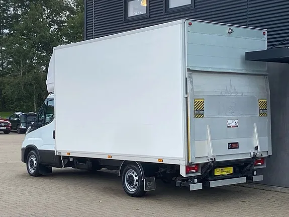 Iveco Daily 2022 photo 3