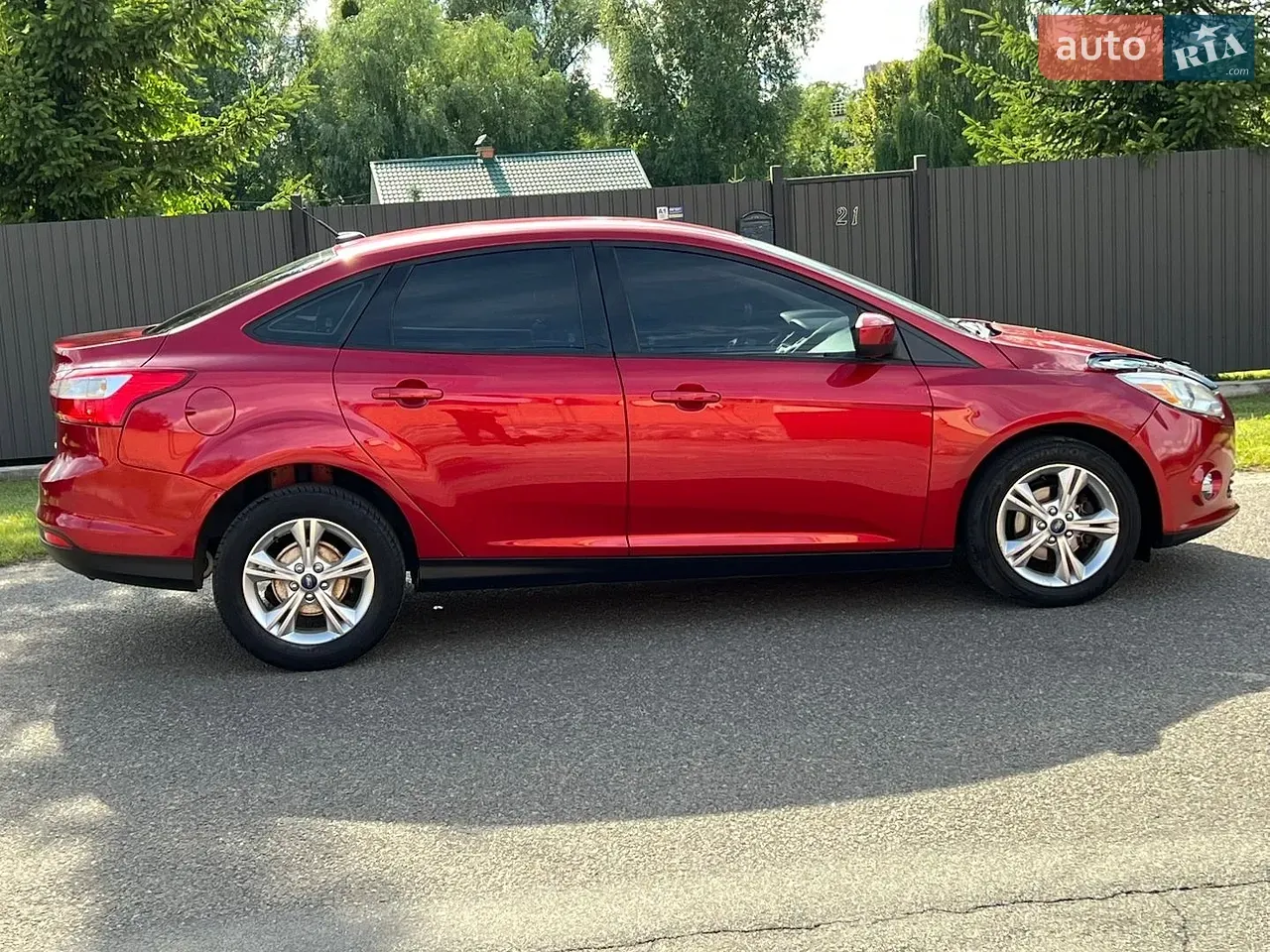 Ford Focus 2011 photo 2