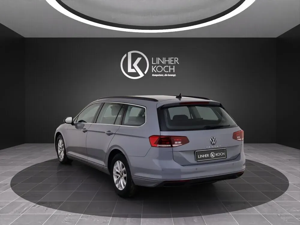 Volkswagen Passat 2022 photo 3