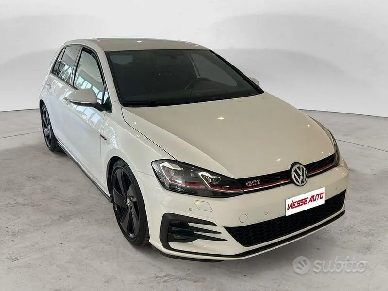 Volkswagen Golf 2018 photo 3